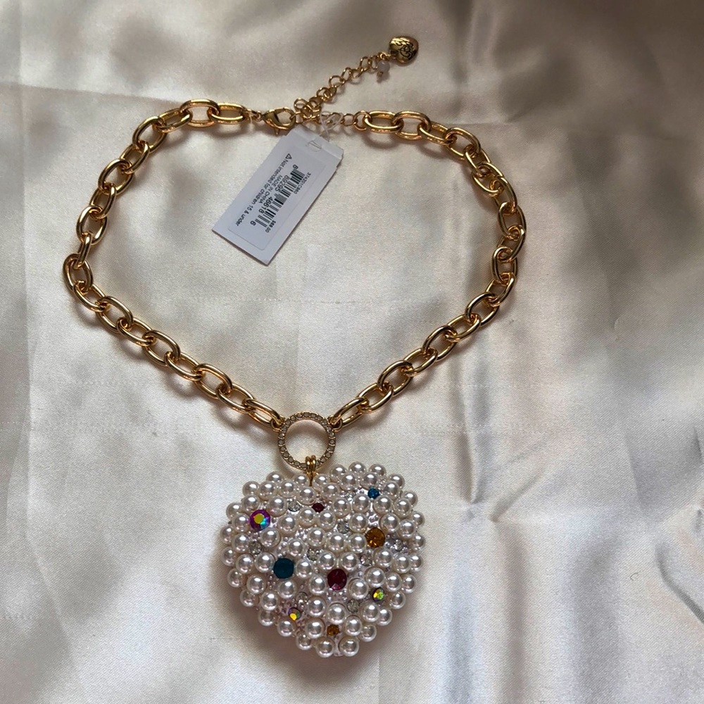 Betsey Johnson Gold Tone Pop Heart Faux Pearl & Crystal Statement Necklace NWT